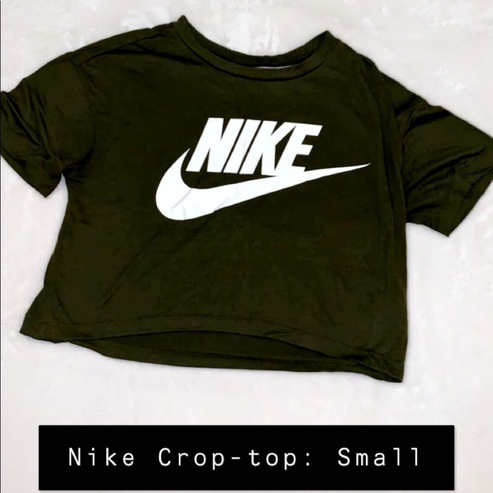 Nike Crop Top